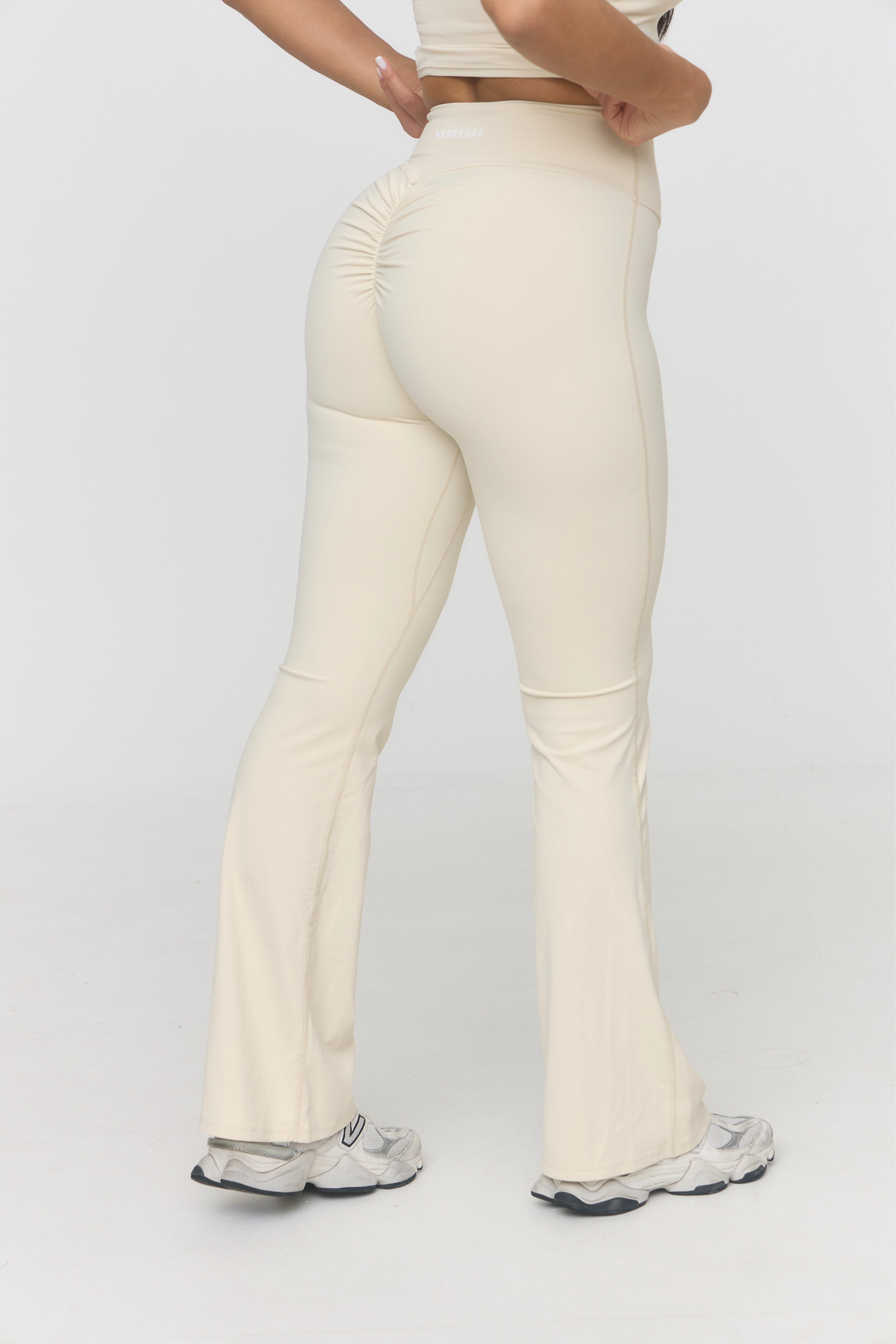 Vanilla Sculpt Flare Leggings