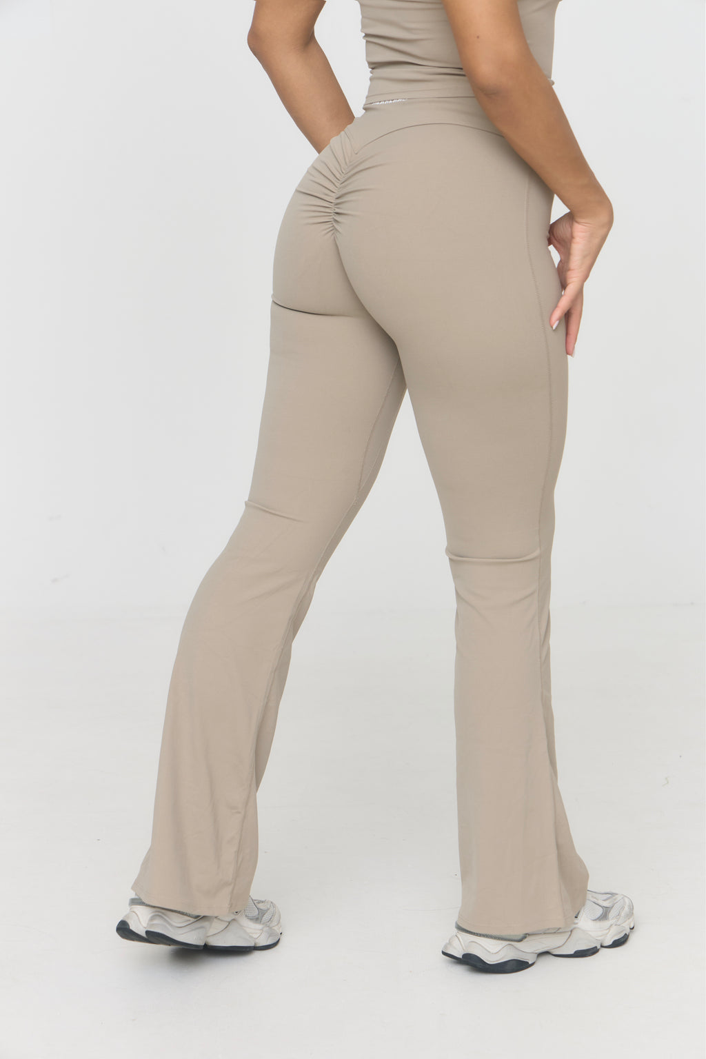 The Stone Sculpt Flare Leggings